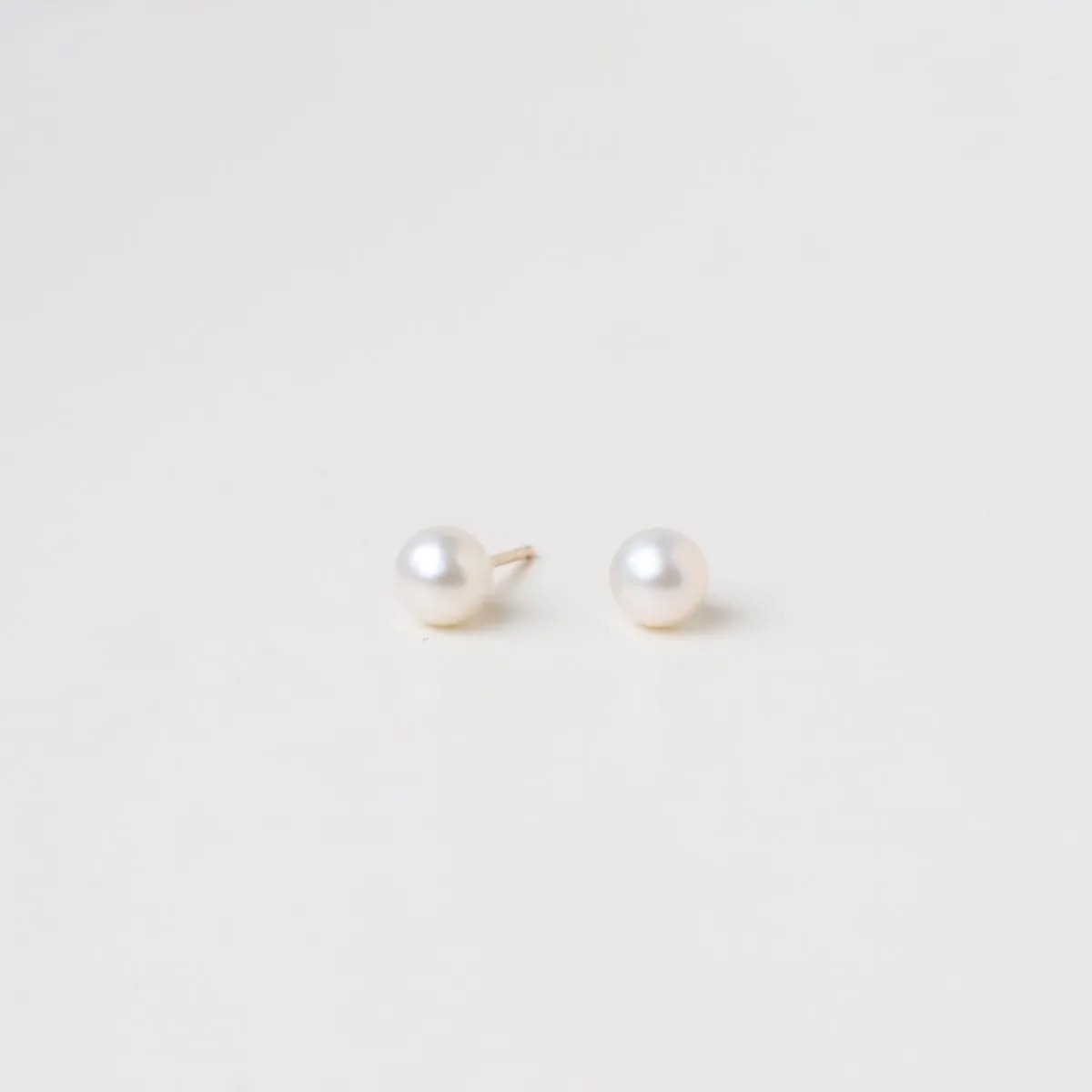 14K Gold 6mm Pearl Stud