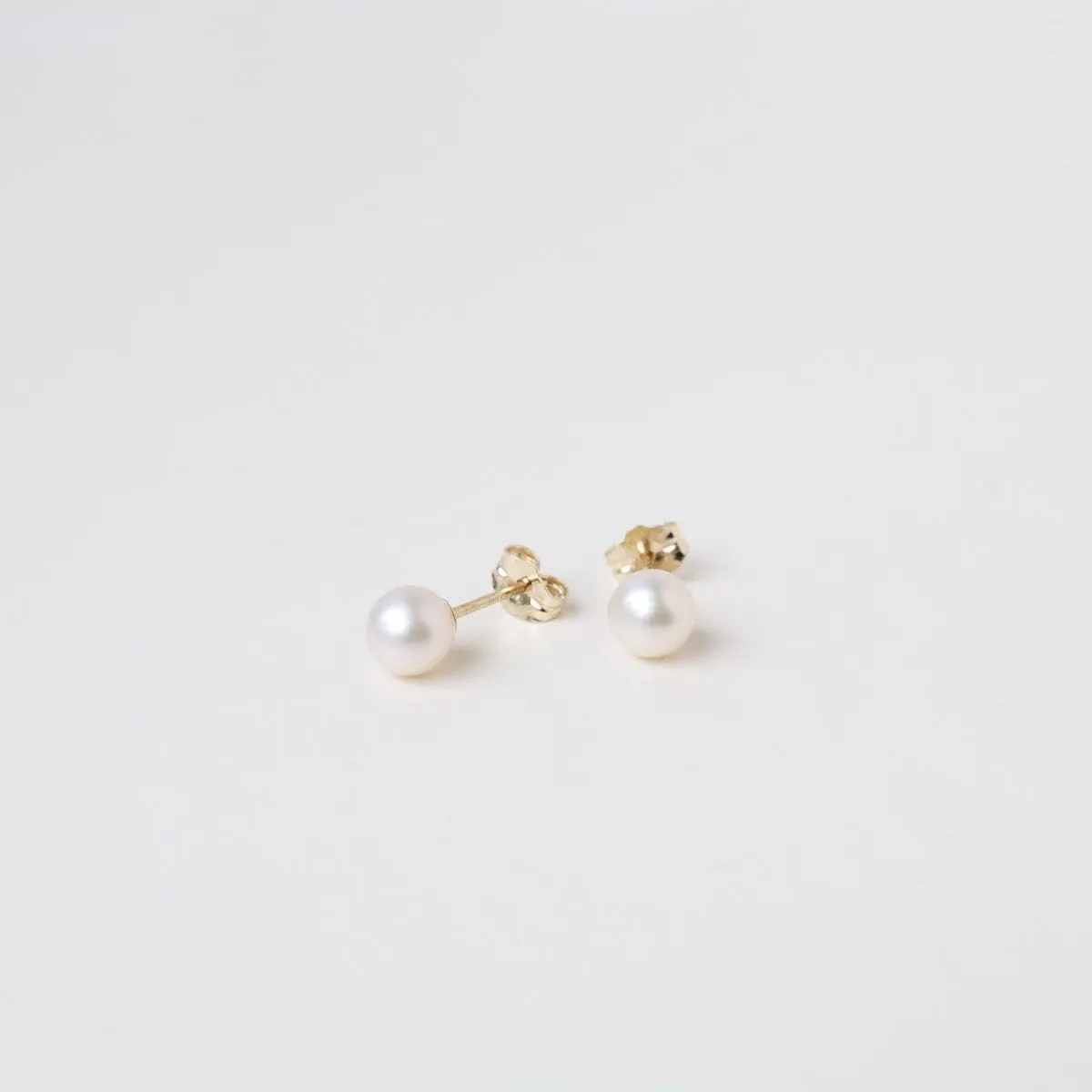 14K Gold 6mm Pearl Stud