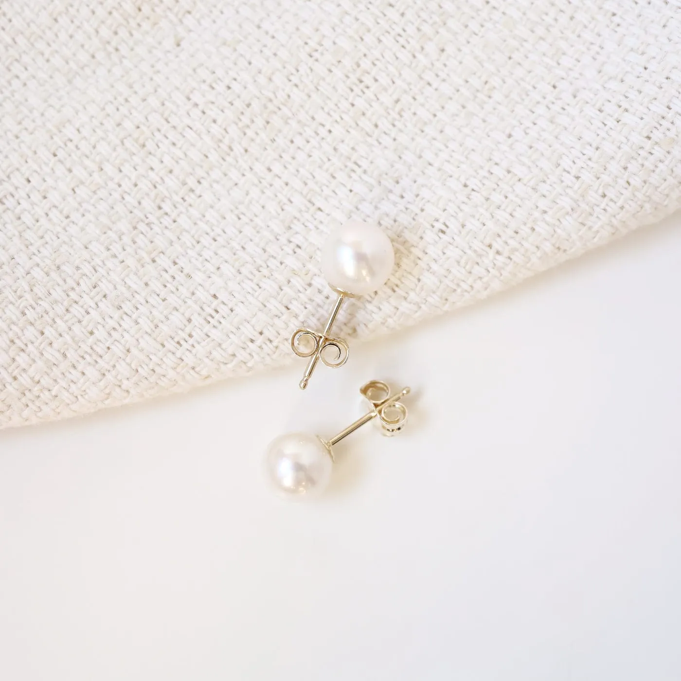 14k Gold 7mm Pearl Post Earrings