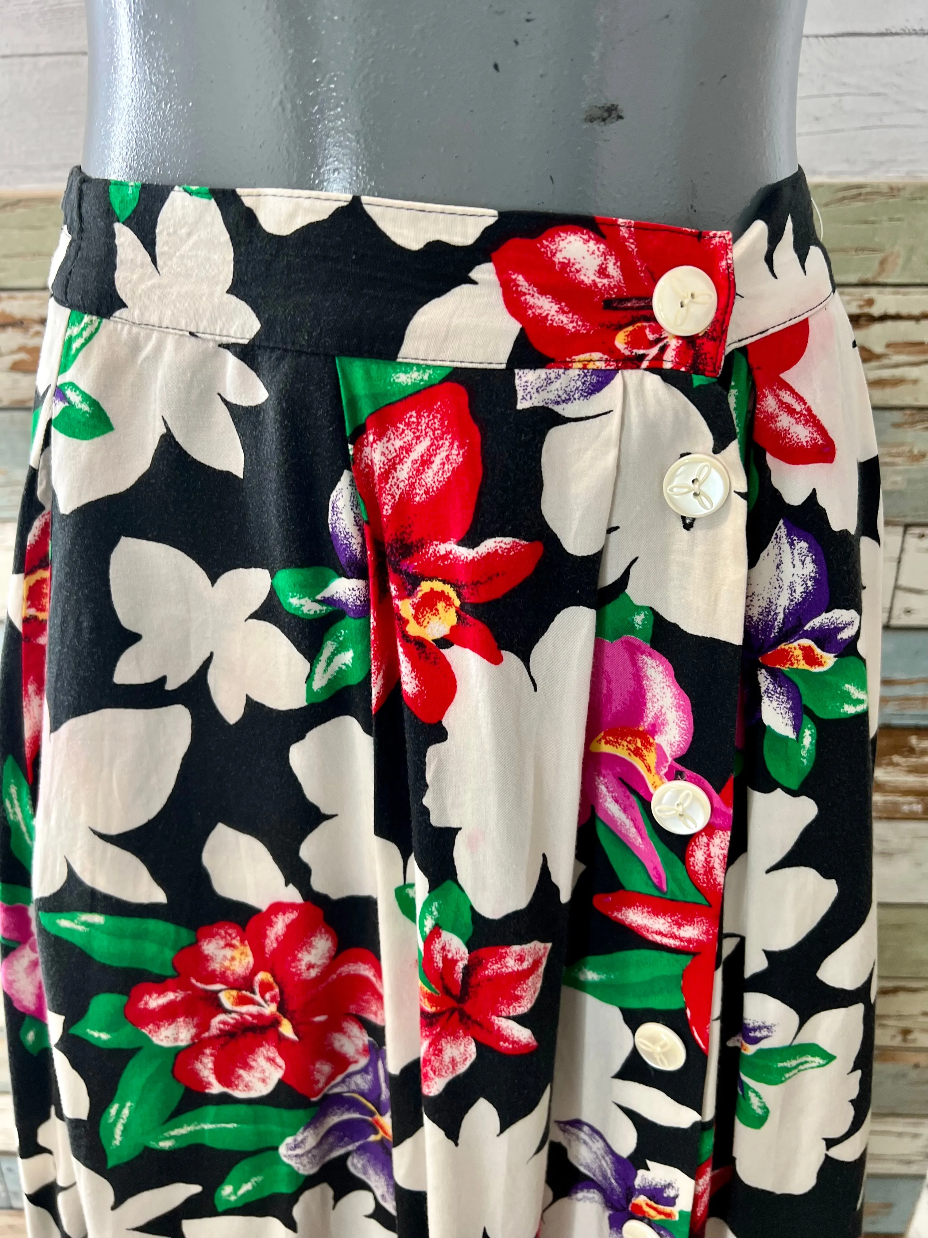 90’s Black With White And Multicolor Flower Print Skirt By Claus