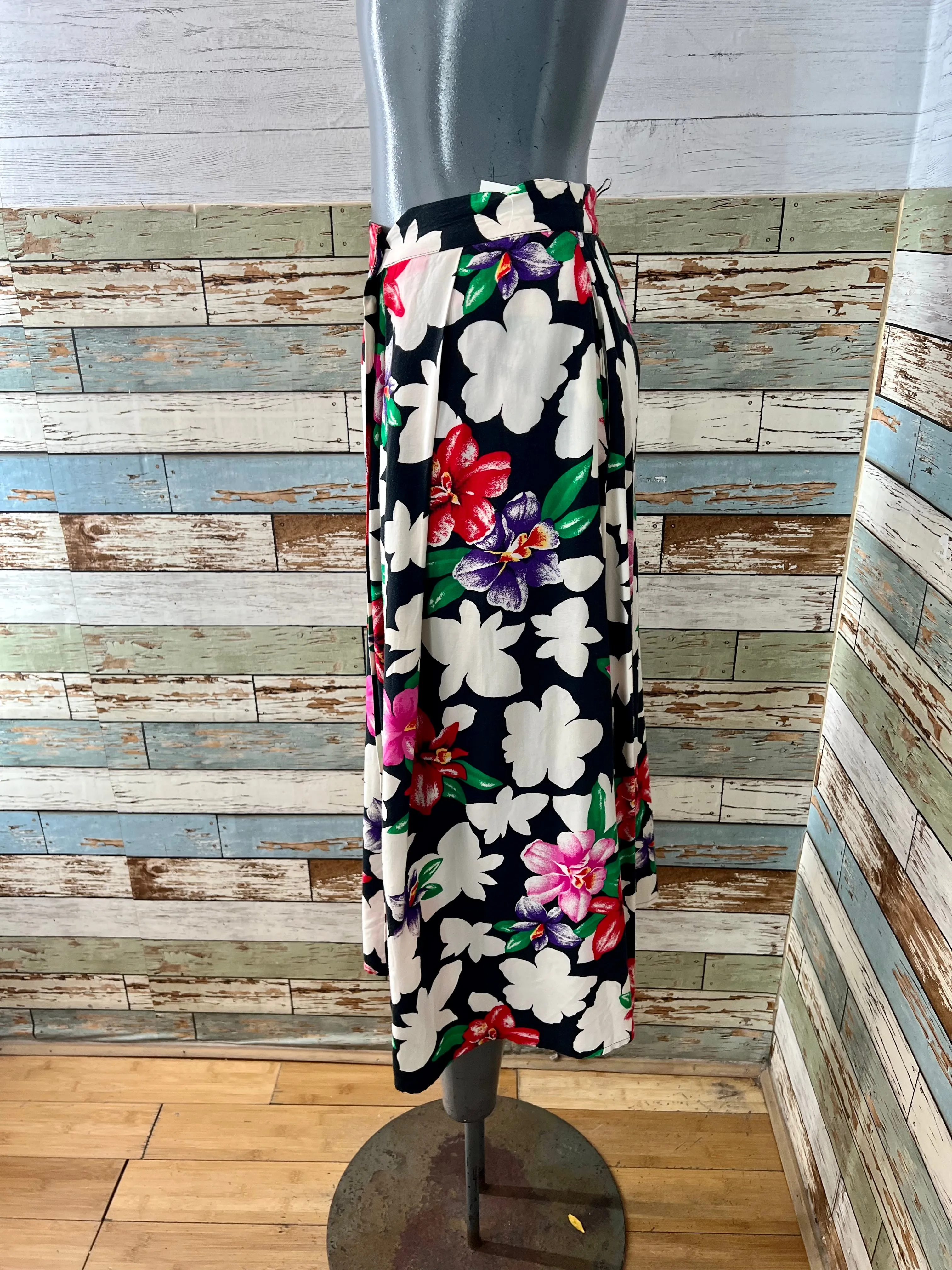 90’s Black With White And Multicolor Flower Print Skirt By Claus