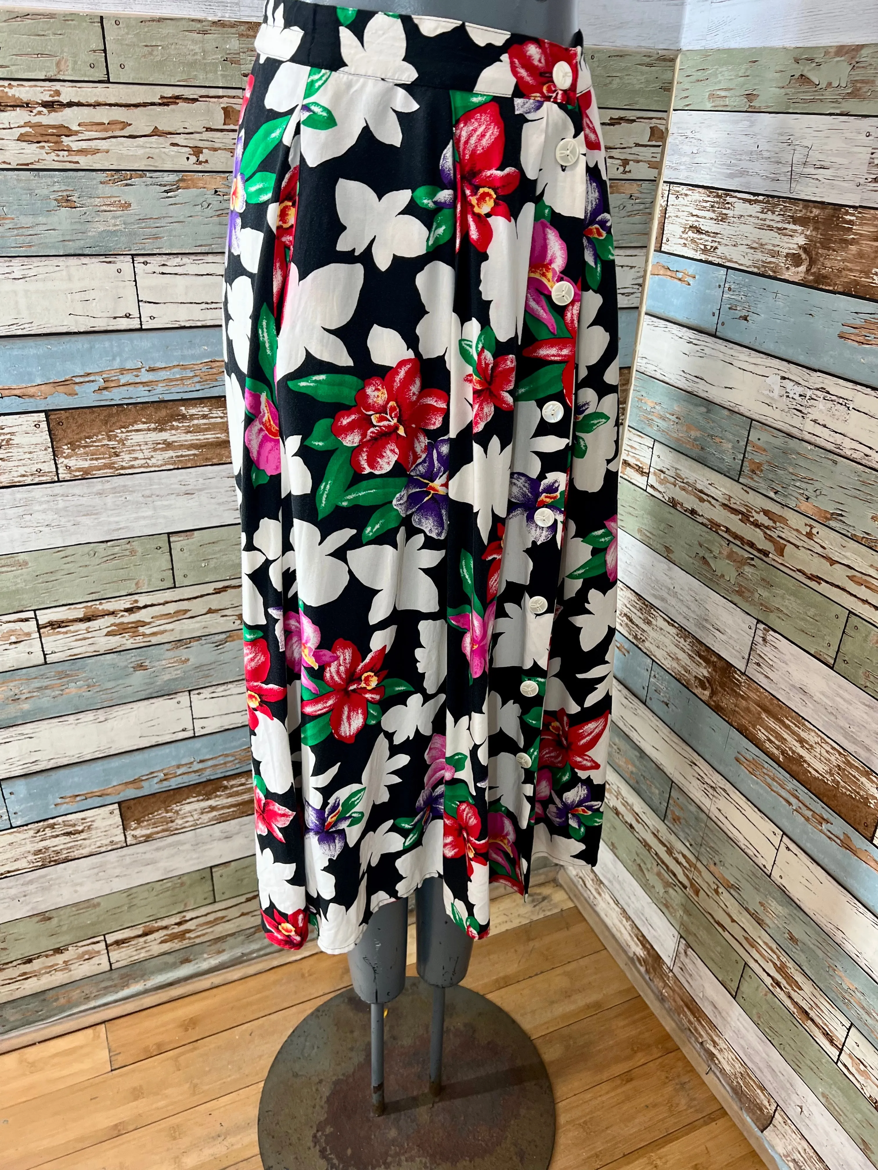 90’s Black With White And Multicolor Flower Print Skirt By Claus
