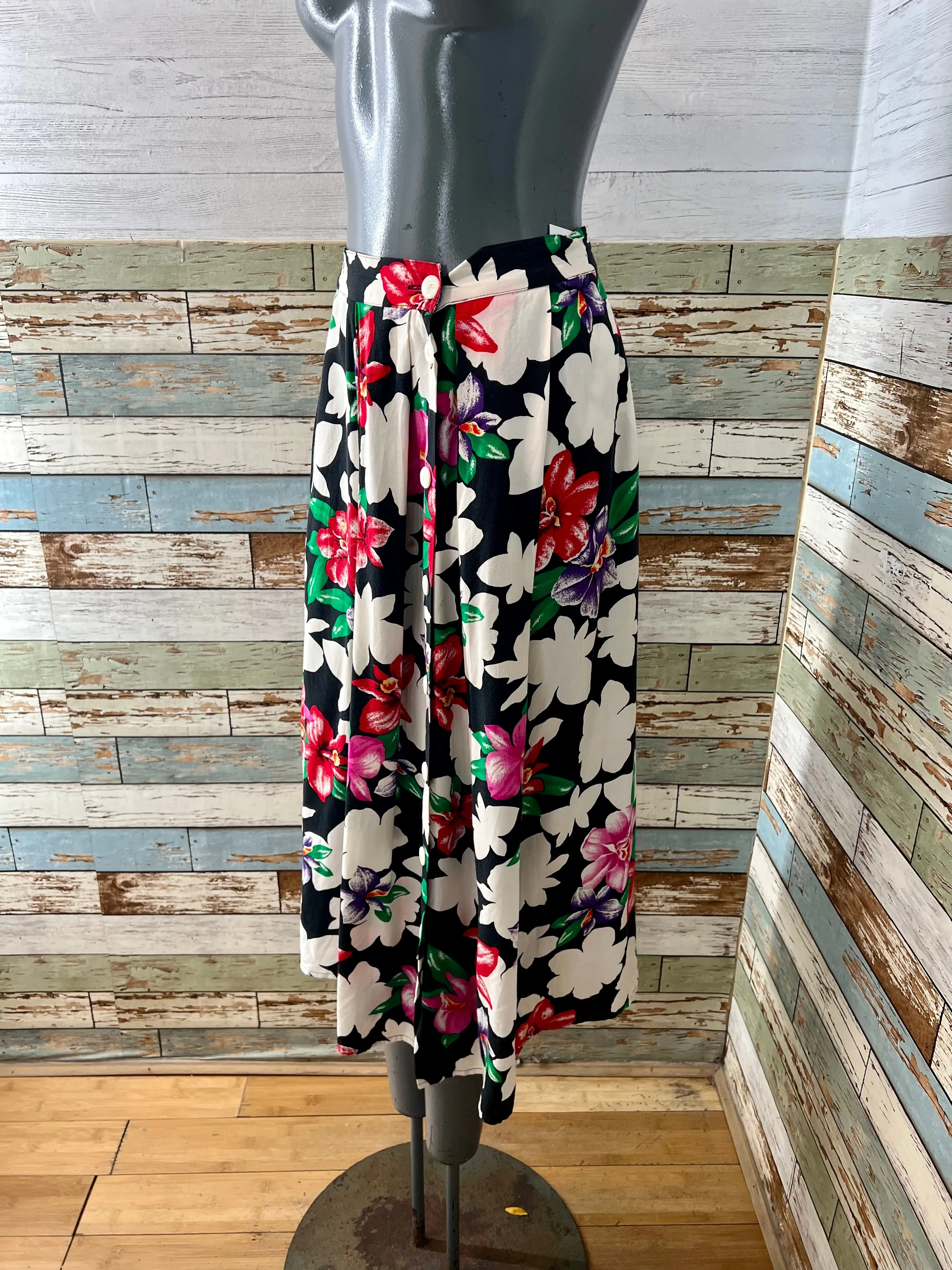 90’s Black With White And Multicolor Flower Print Skirt By Claus