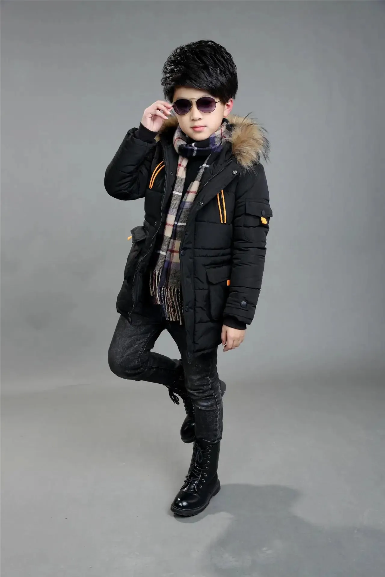 Children's winter boy's padded coat Korean version of down cotton medium length five-pointed star padded coat