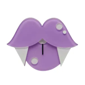 Eternal Kiss Brooch