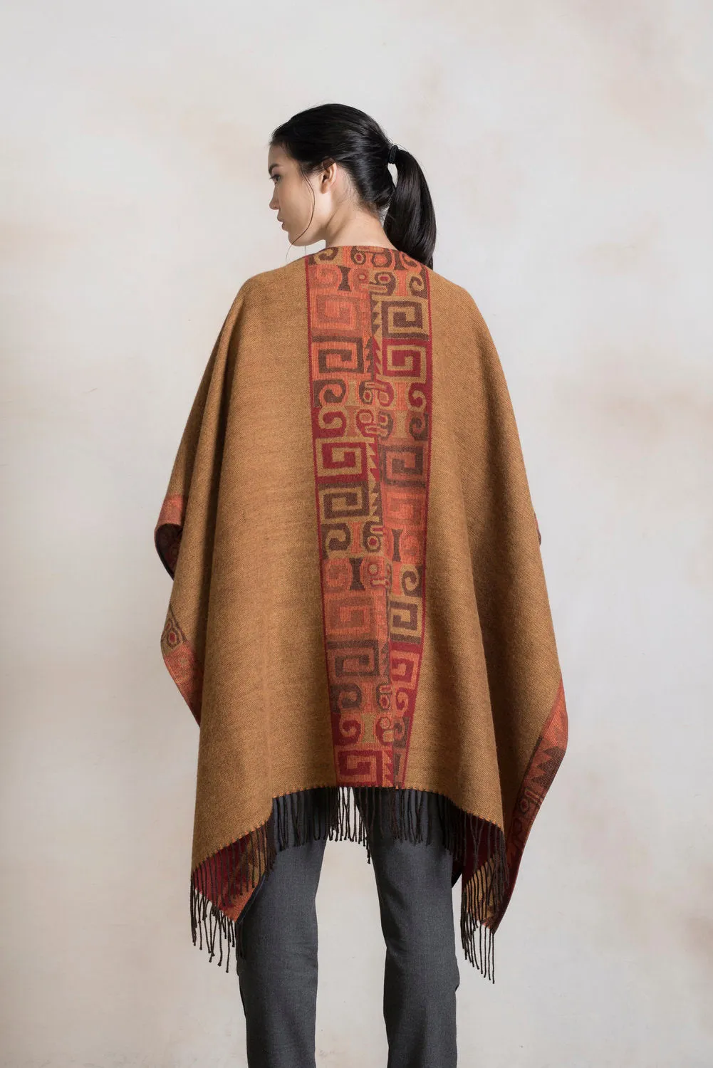 Huari - 5 Cape Baby Alpaca Color Ocre