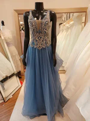 P009-Hand-Embellished Chiffon&Tulle Multi-Teared Gown