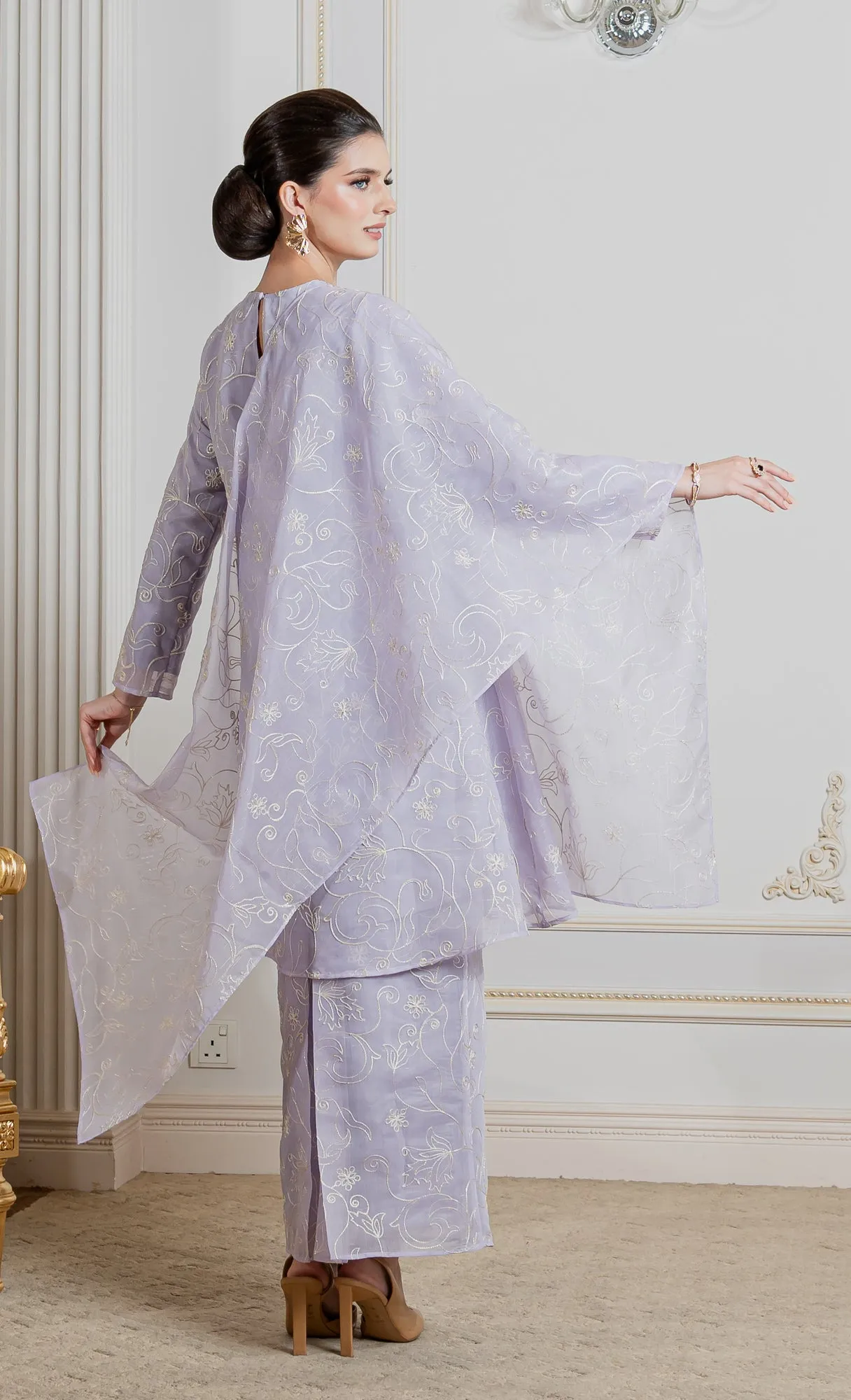 Stellar Kurung in Frosty Lilac