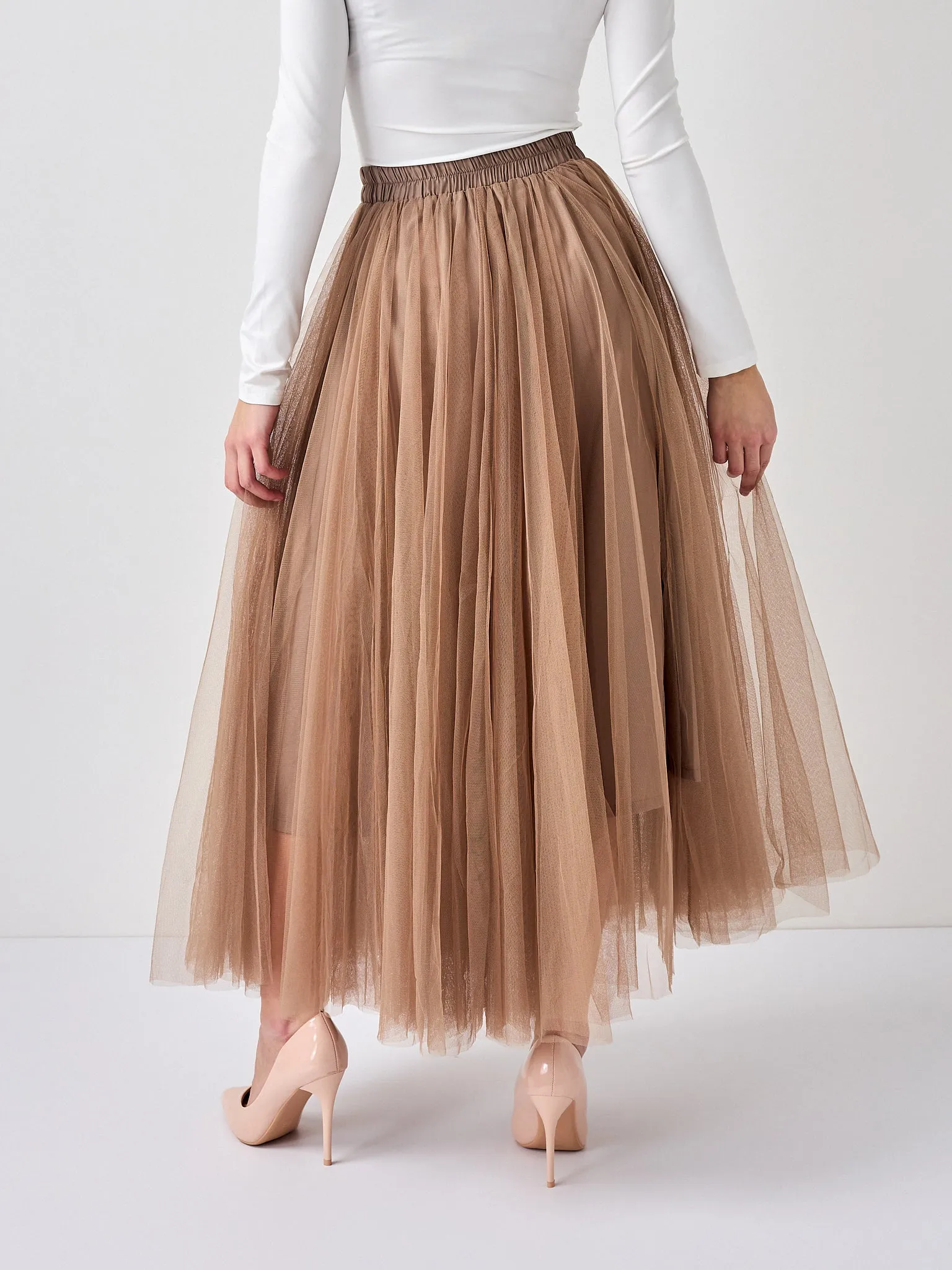 Women's Aria Tulle Midi Skirt in Taupe