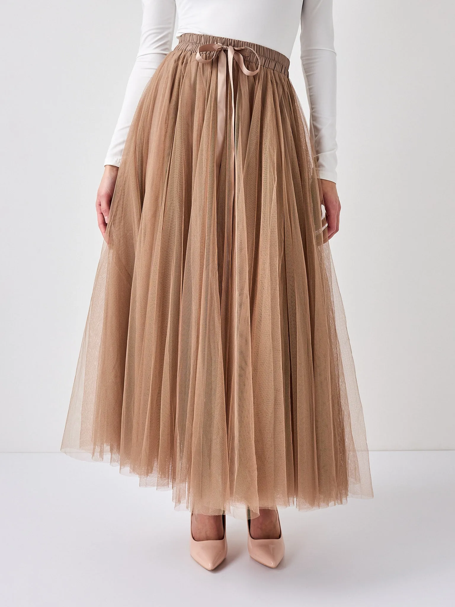 Women's Aria Tulle Midi Skirt in Taupe